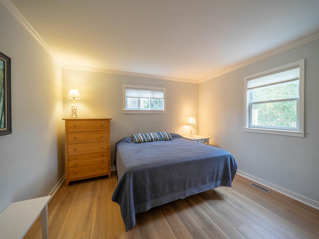https://realtimerental.com/rrv10/RentalPhotos/1156/1156929.13.jpg