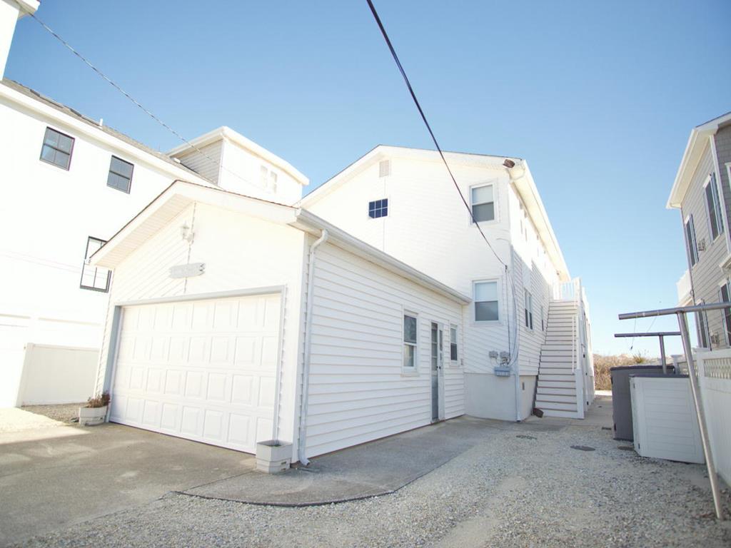 7505 Pleasure Avenue | Photo 3