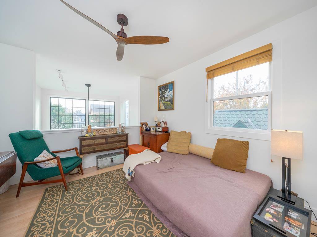 https://realtimerental.com/rrv10/RentalPhotos/1158/1158006.7.jpg