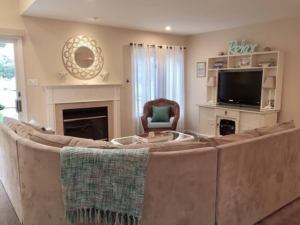 104 Saint James Place | Photo 4