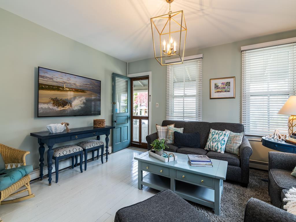 1154 Washington Street | Photo 4