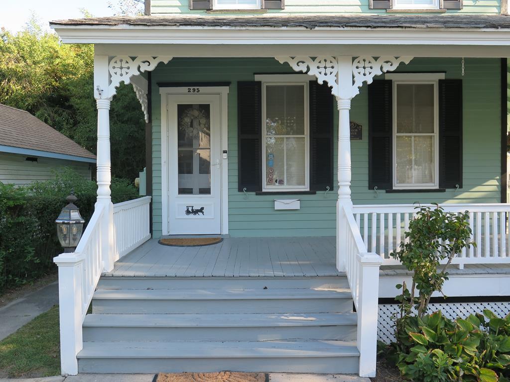 295 Windsor Avenue | Photo 3