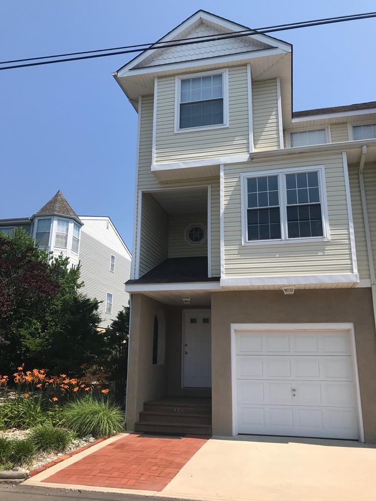 404 Myrtle Avenue | Photo 3