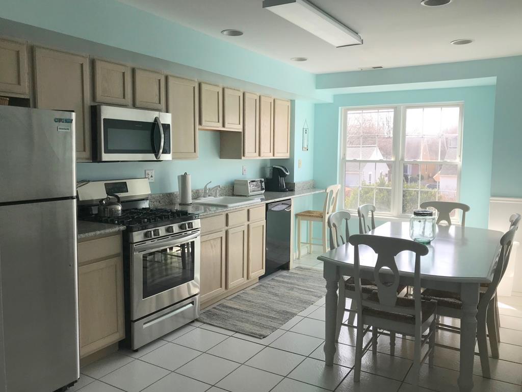 404 Myrtle Avenue | Photo 4