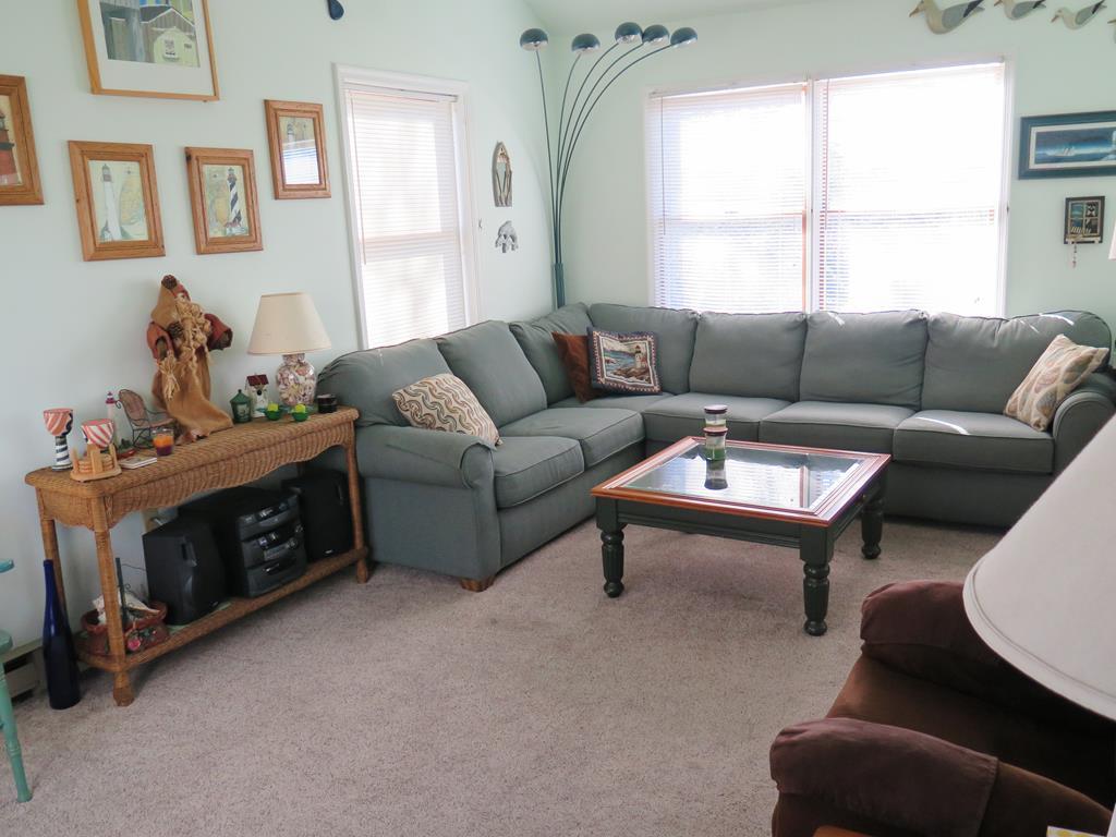 613 Lighthouse Avenue | Photo 4