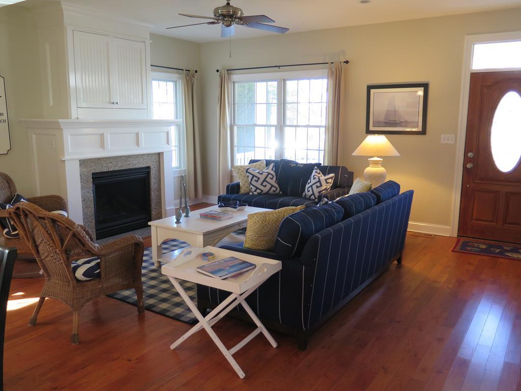 910 Columbia Avenue | Photo 4