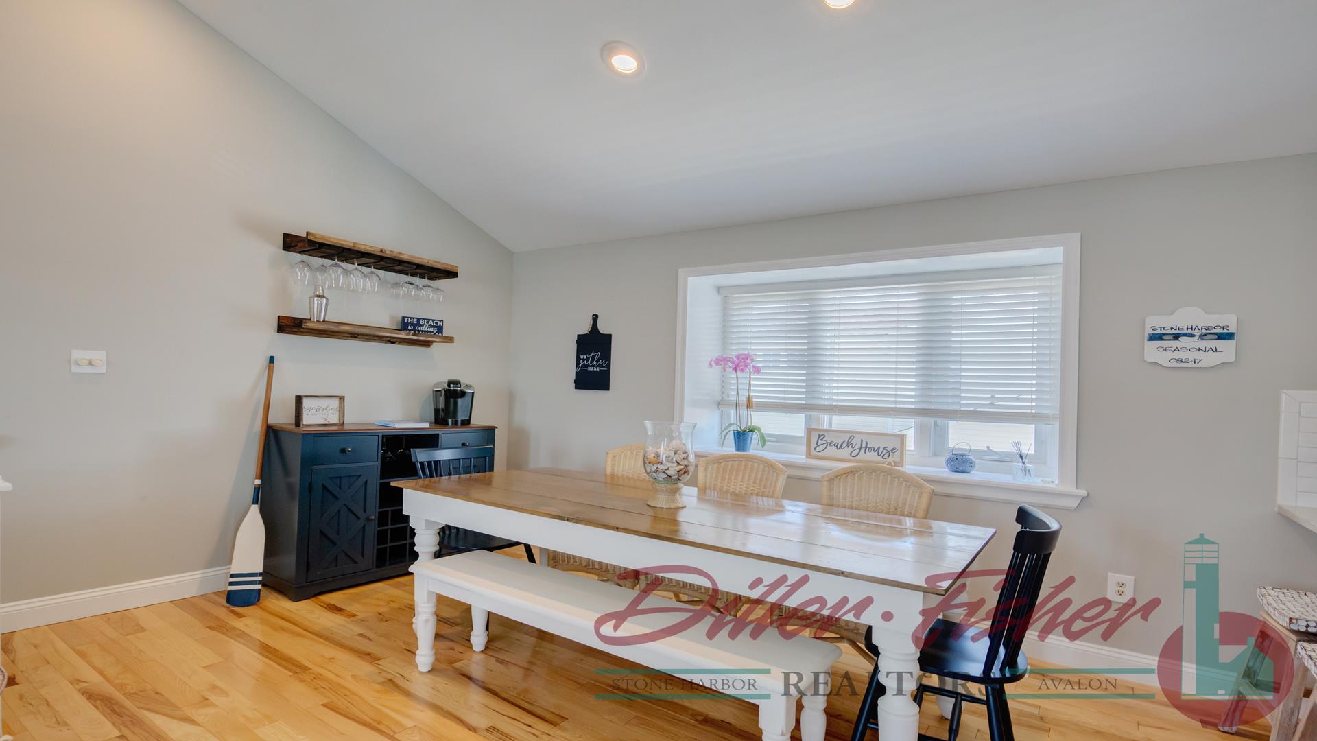 252 89th Street South, Stone Harbor (Mid-Island)