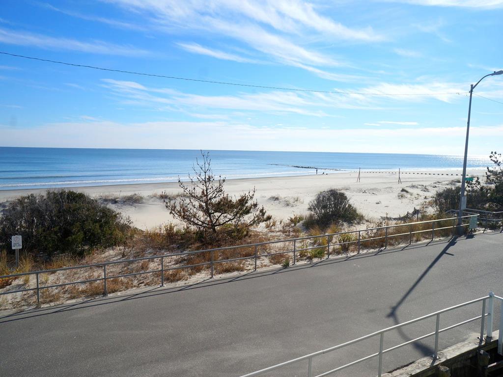 3400 Promenade | Photo 3