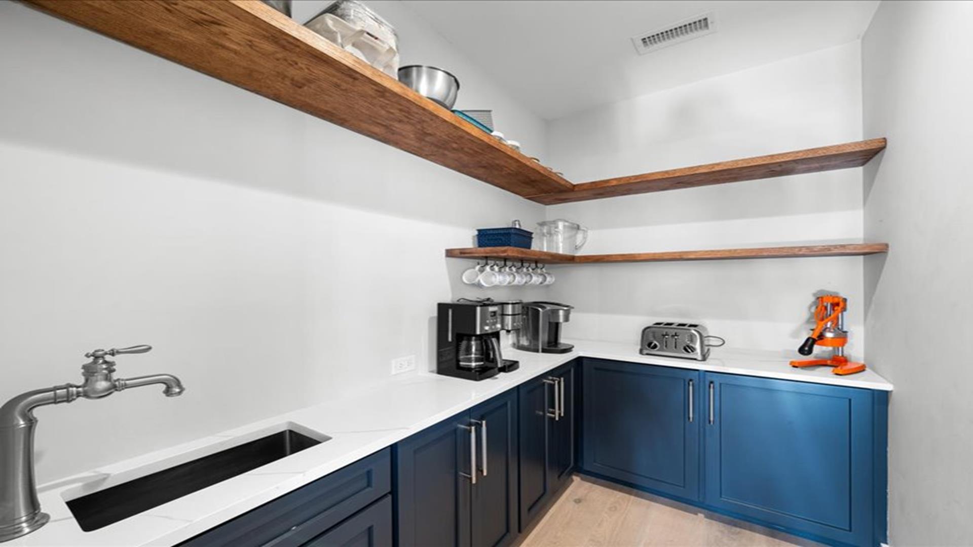 185 78th Street, Avalon (Beach Block)