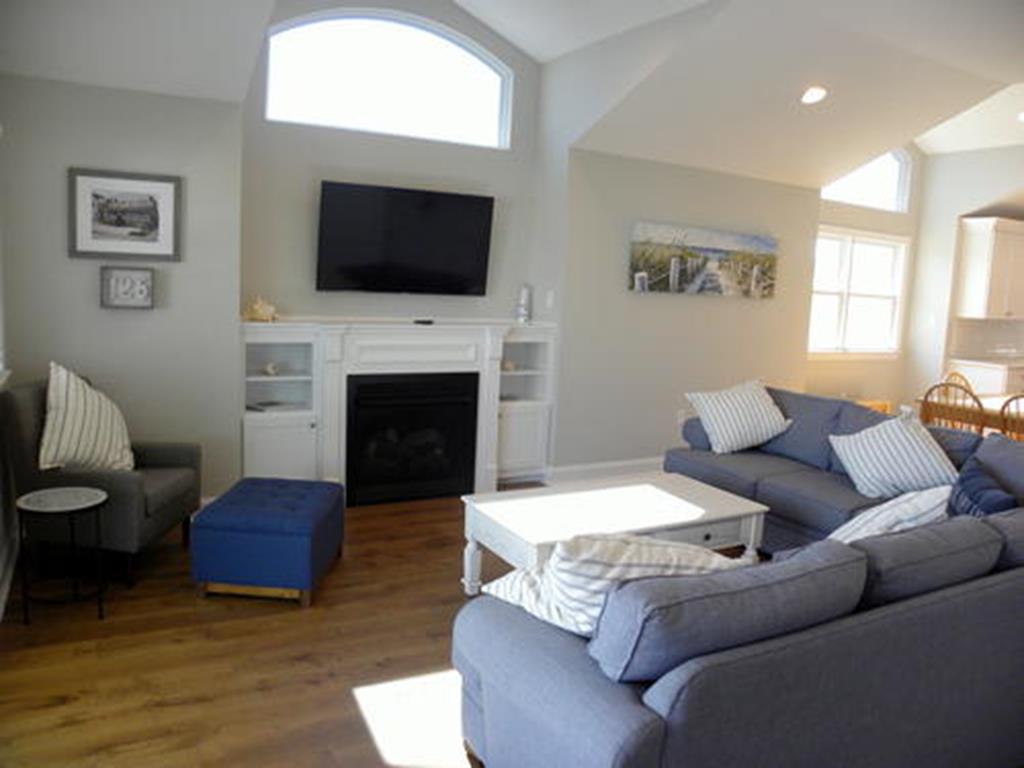 138 35th Street East | Photo 4