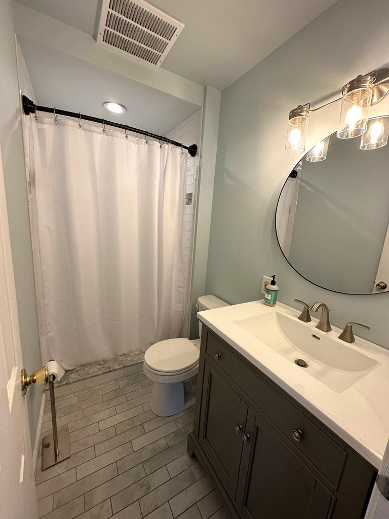 Pet Friendly - 3 Bedrooms on Lafayette! | Photo 13