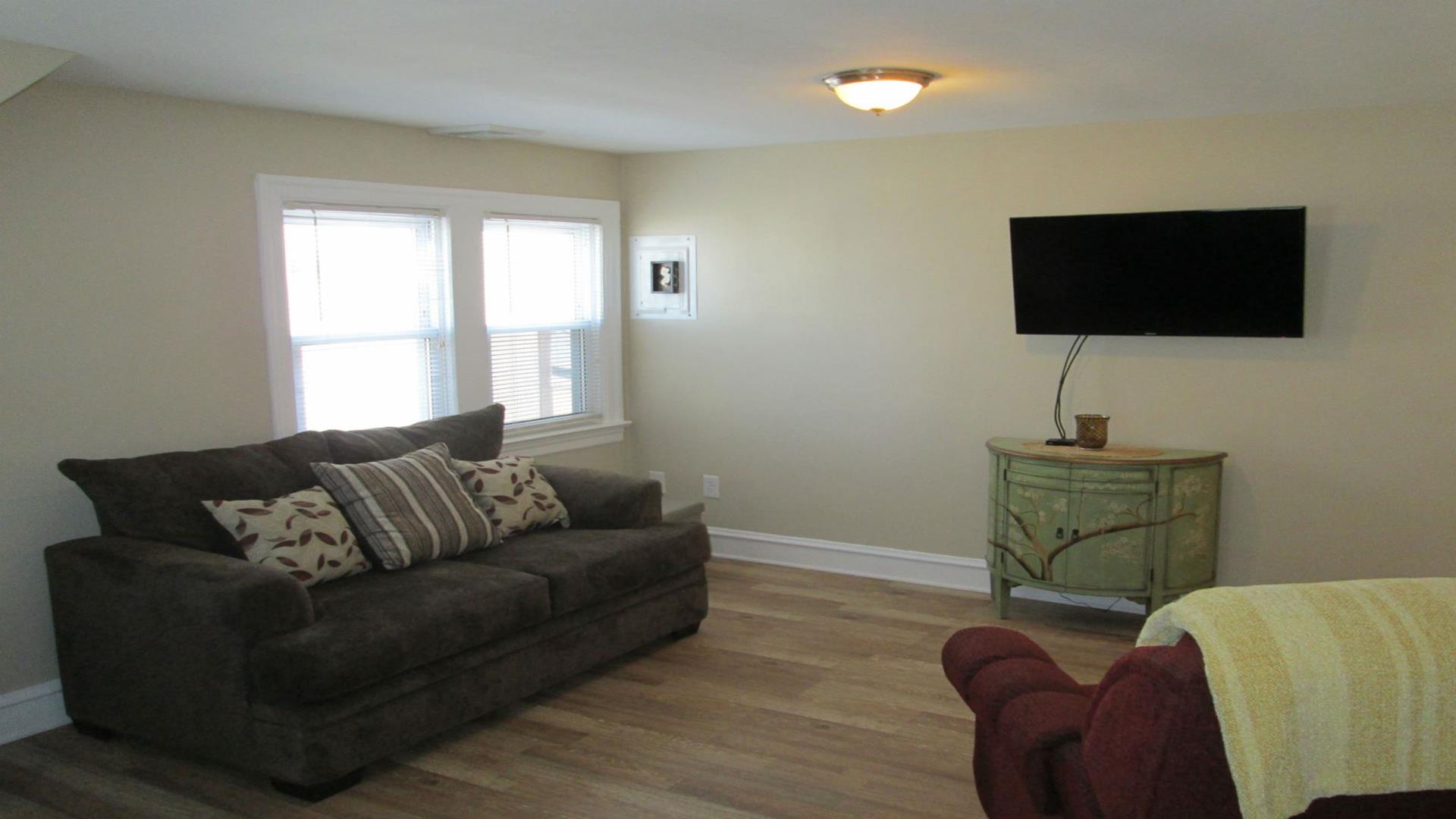 242 East Hand AVenue, Wildwood (Wildwood Beach Side)