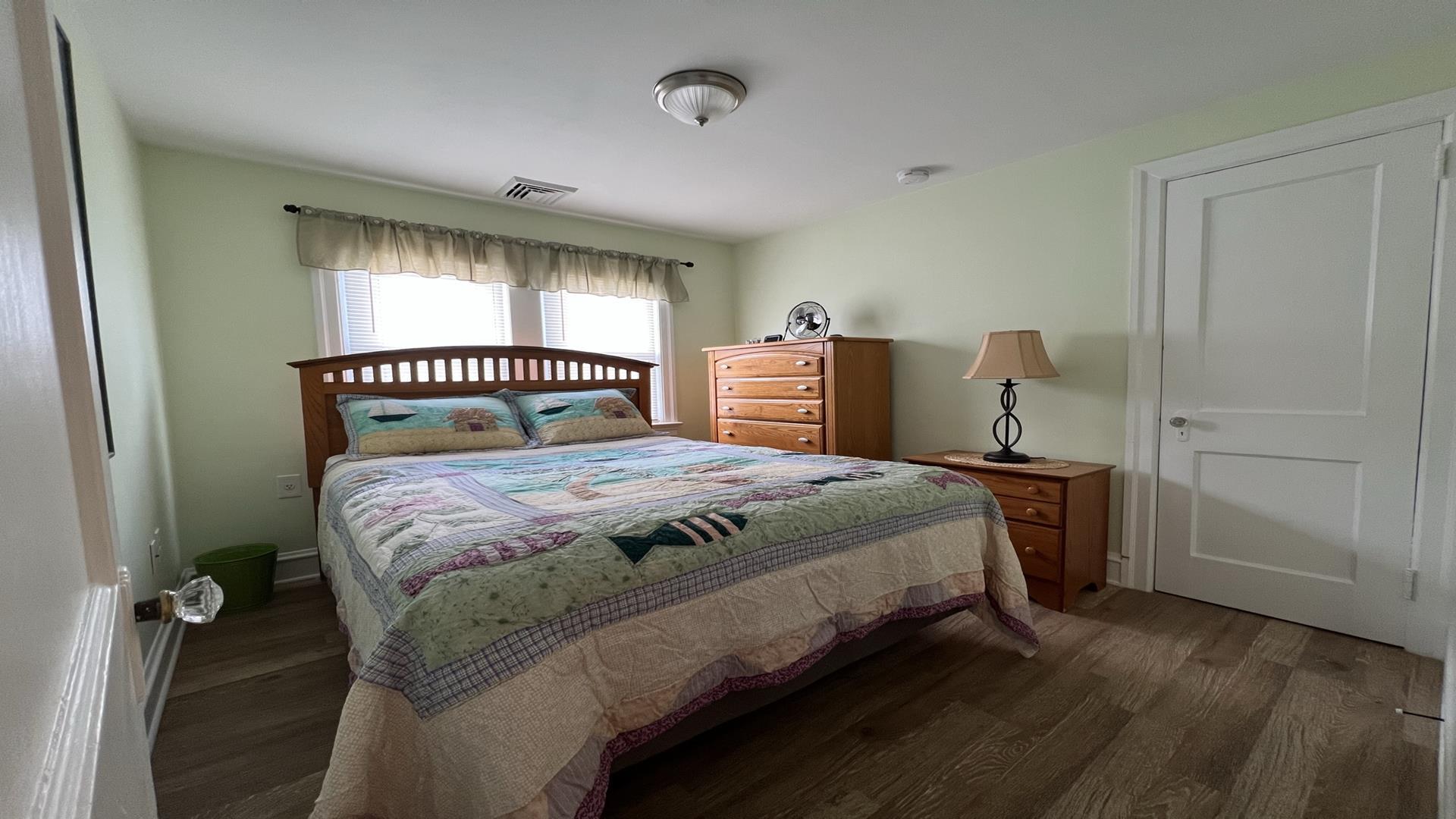 242 East Hand AVenue, Wildwood (Wildwood Beach Side)