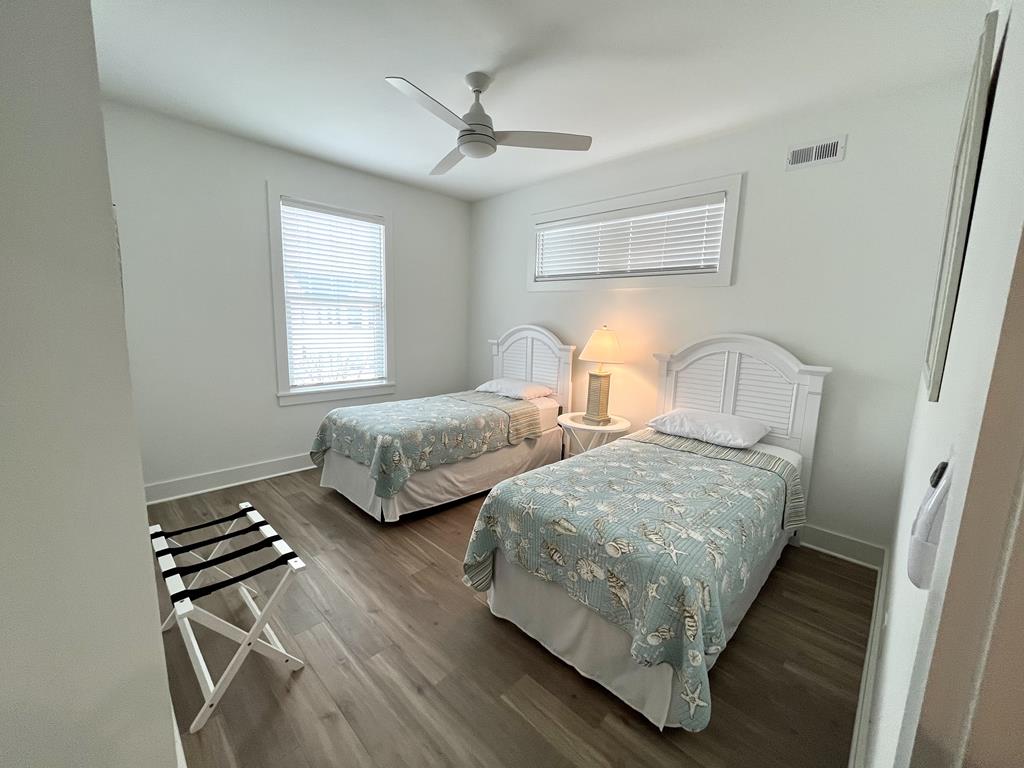 2 W Kirkland Avenue (55th St), Brant Beach (Bay Side)