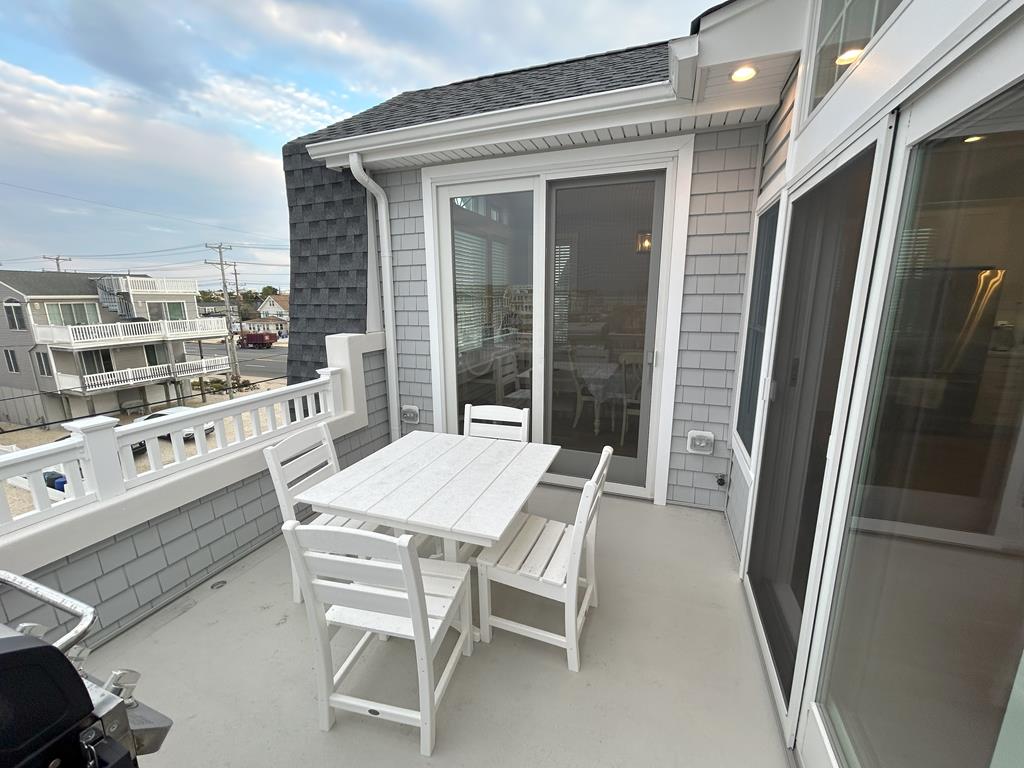 2 W Kirkland Avenue (55th St), Brant Beach (Bay Side)