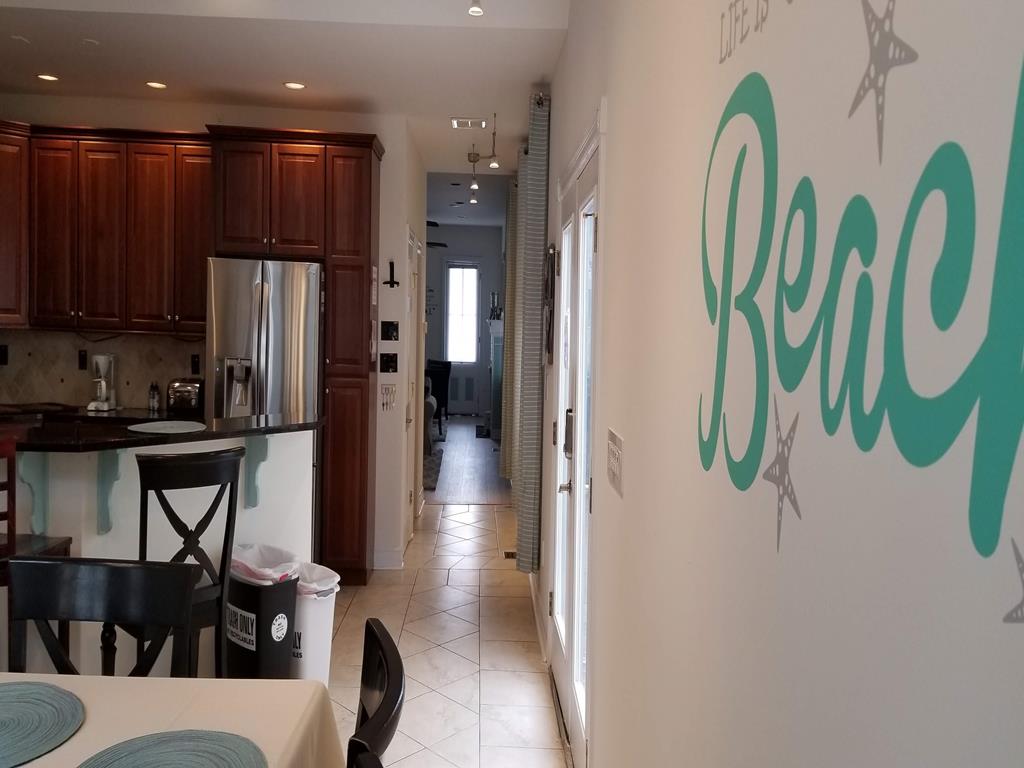 824 Stockton Ave | Photo 6