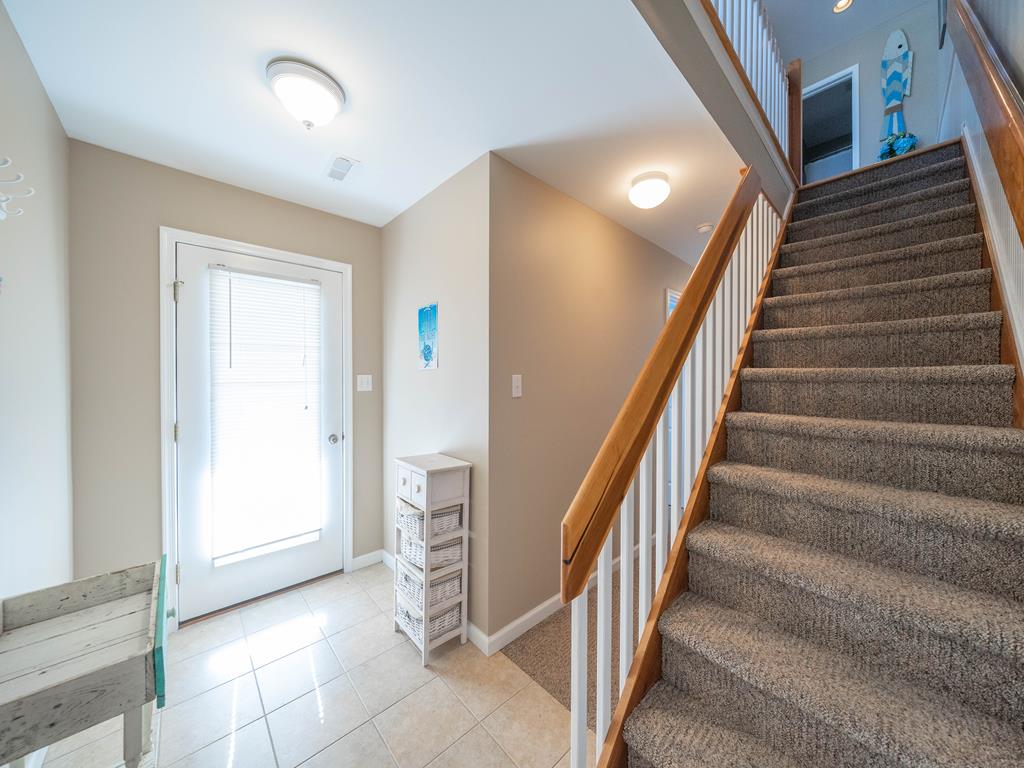 220 40th Street East 4