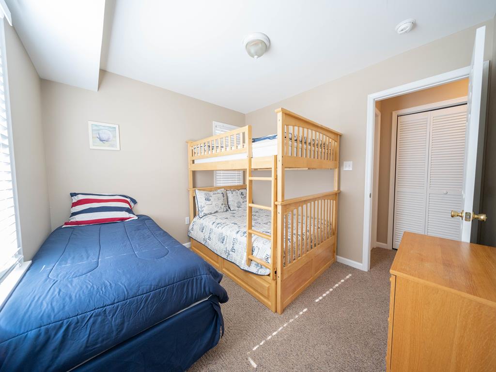 220 40th Street East 5