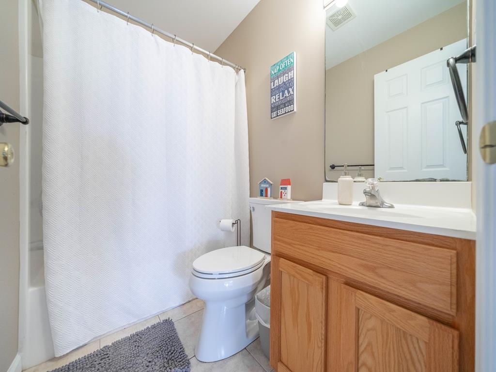 220 40th Street East 8