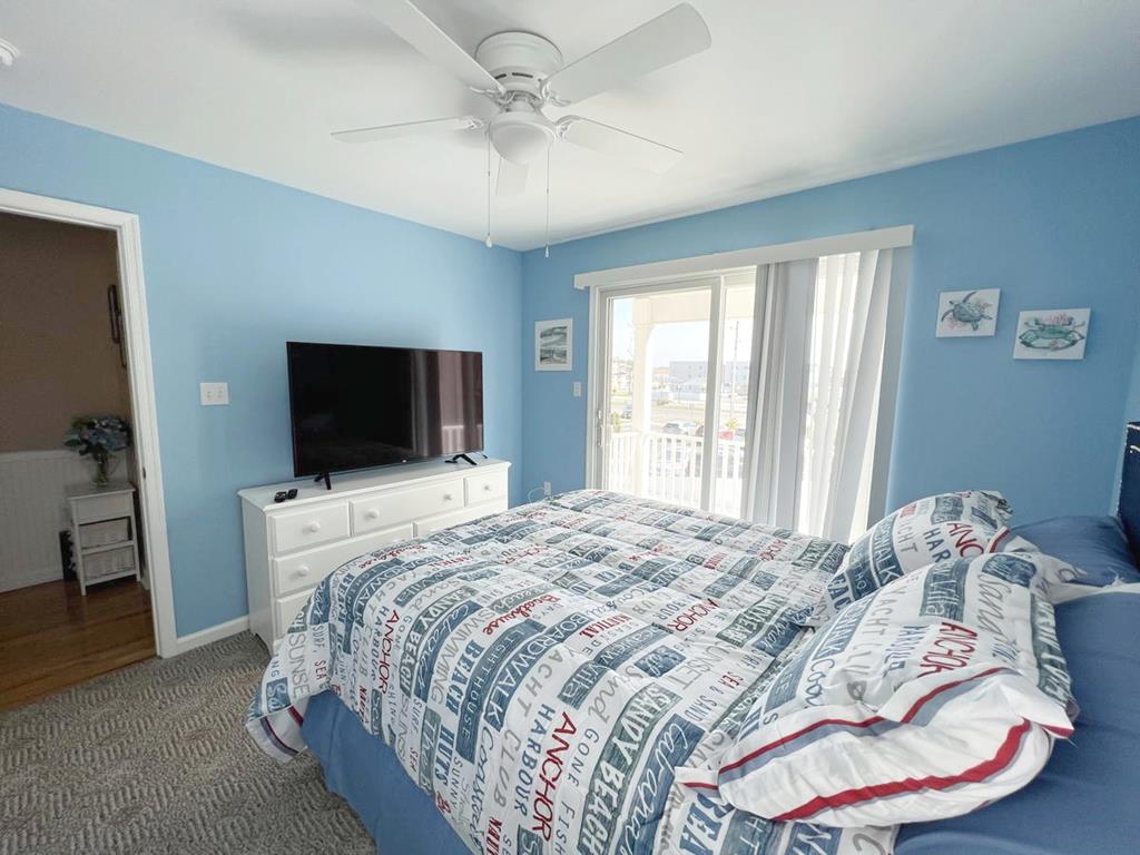 https://realtimerental.com/rrv10/RentalPhotos/1165/1165439.18.jpg