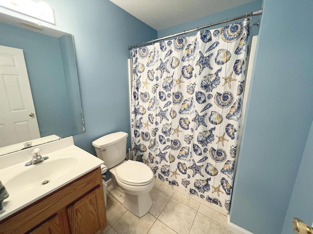 https://realtimerental.com/rrv10/RentalPhotos/1165/1165439.19.jpg