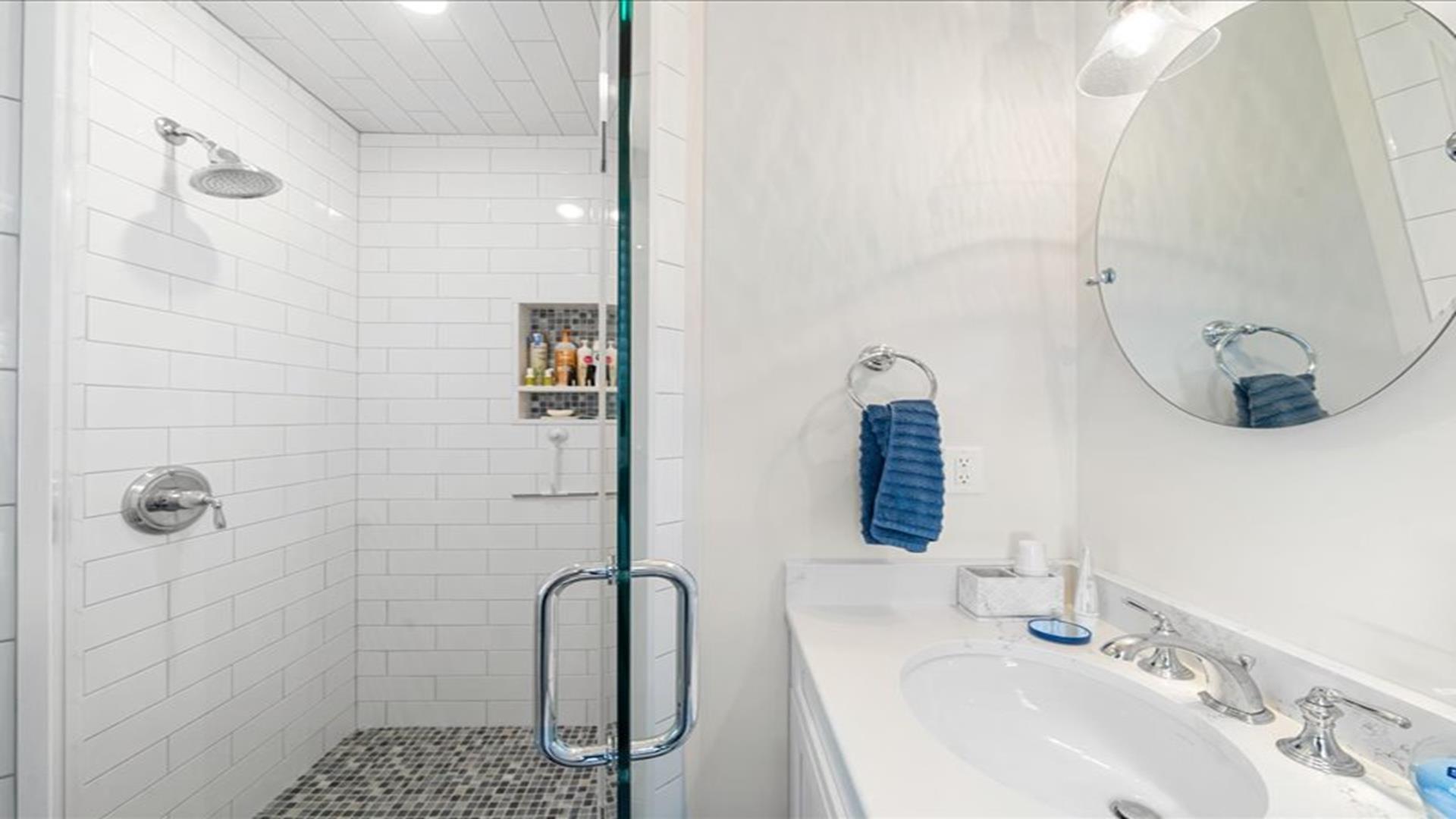 2060 5th Avenue, Avalon (Mid-Island)