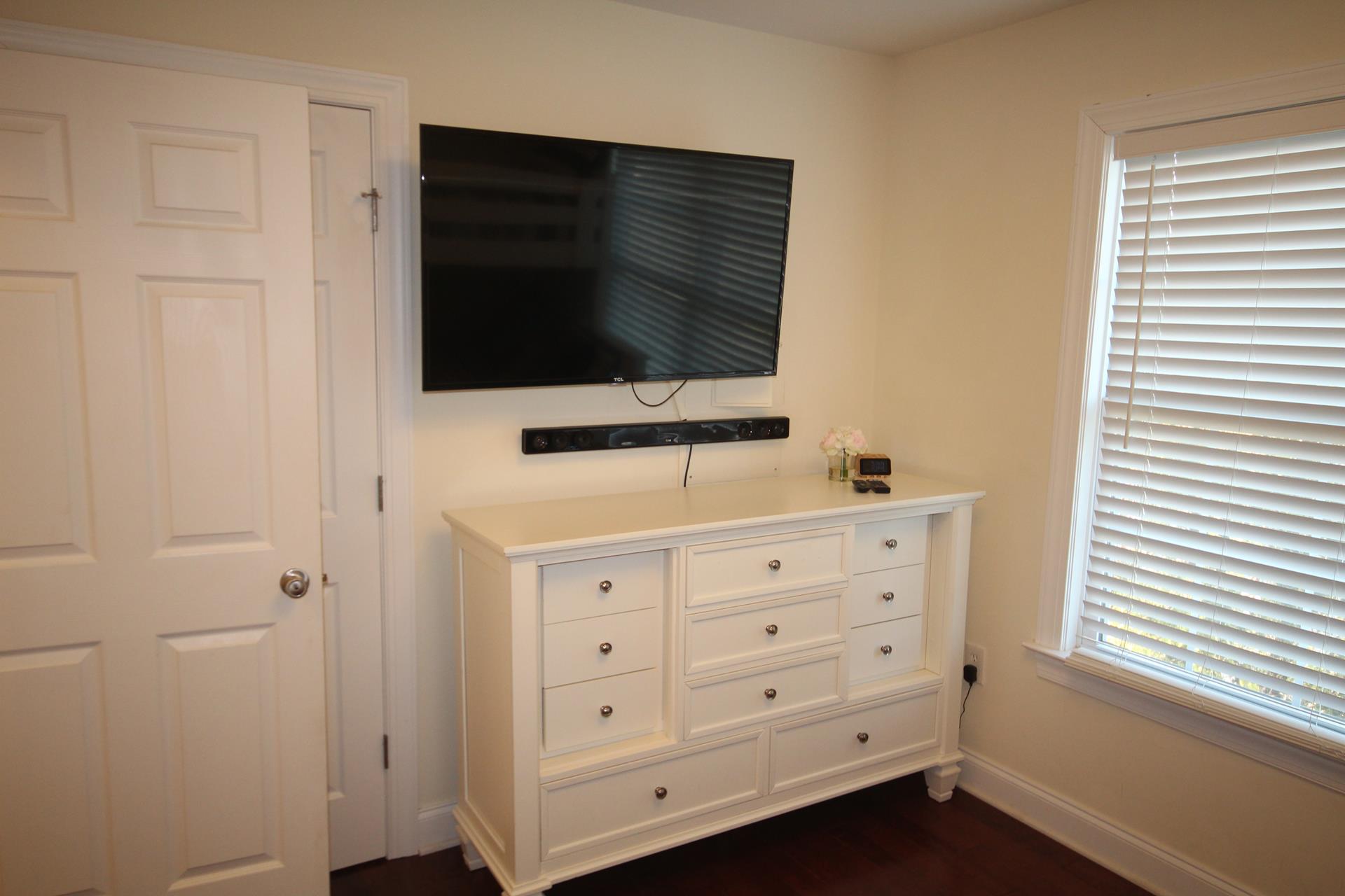 638 21st Street, Avalon (Center)