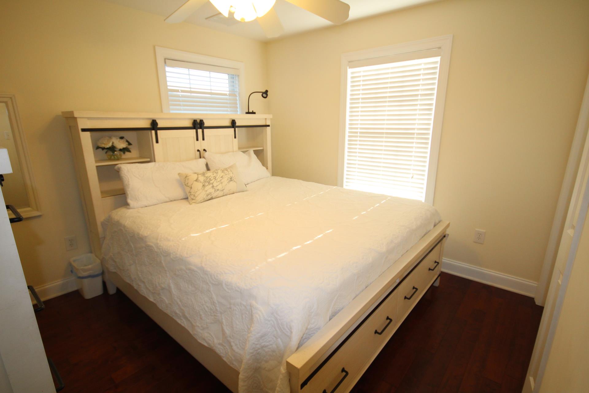 638 21st Street, Avalon (Center)