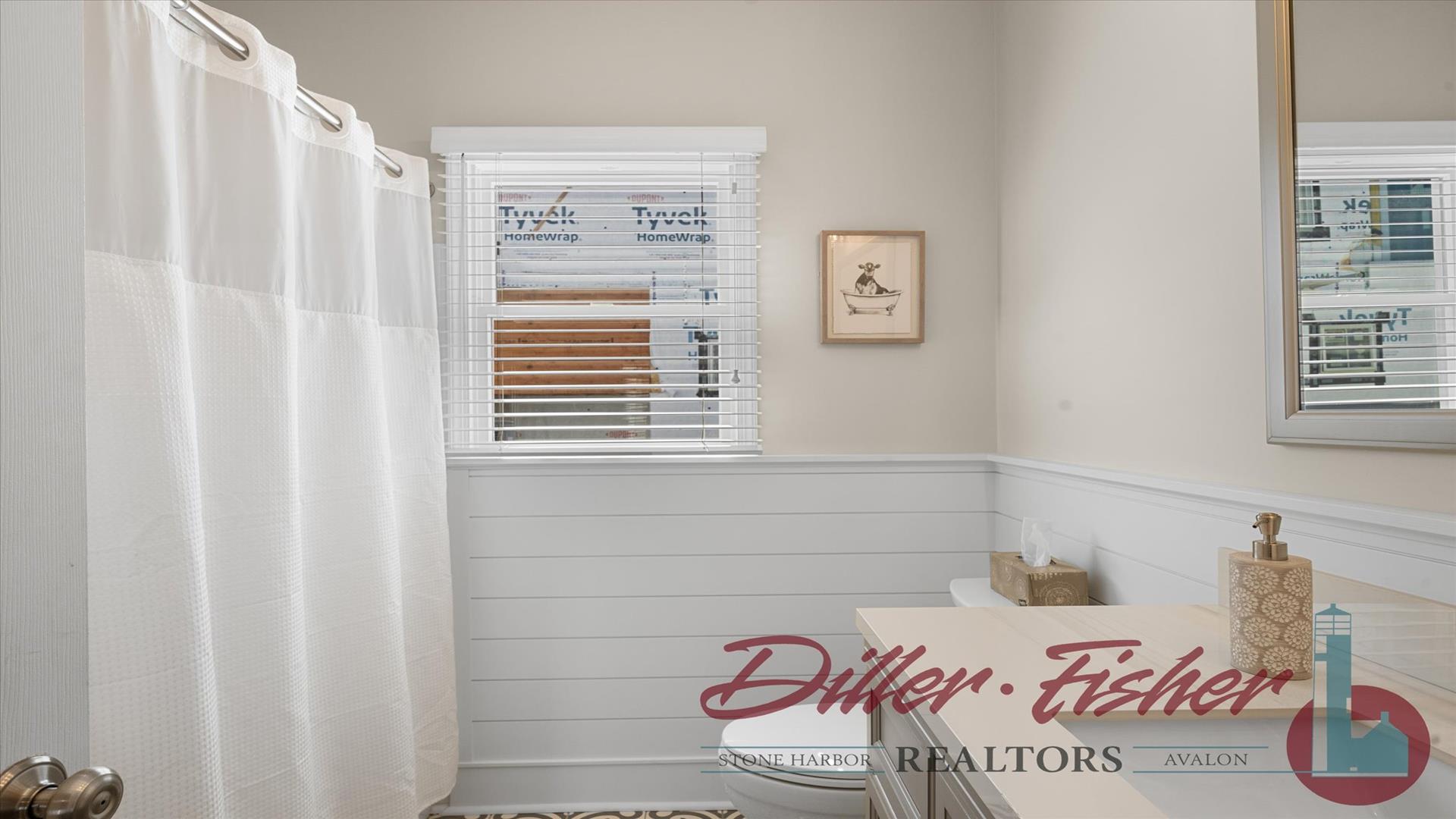 56 West 24th street, Avalon (2 Blocks to Beach)