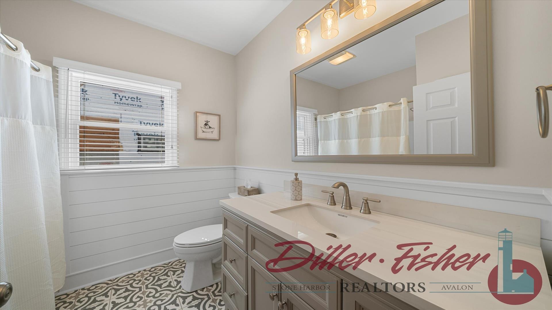 56 West 24th street, Avalon (2 Blocks to Beach)