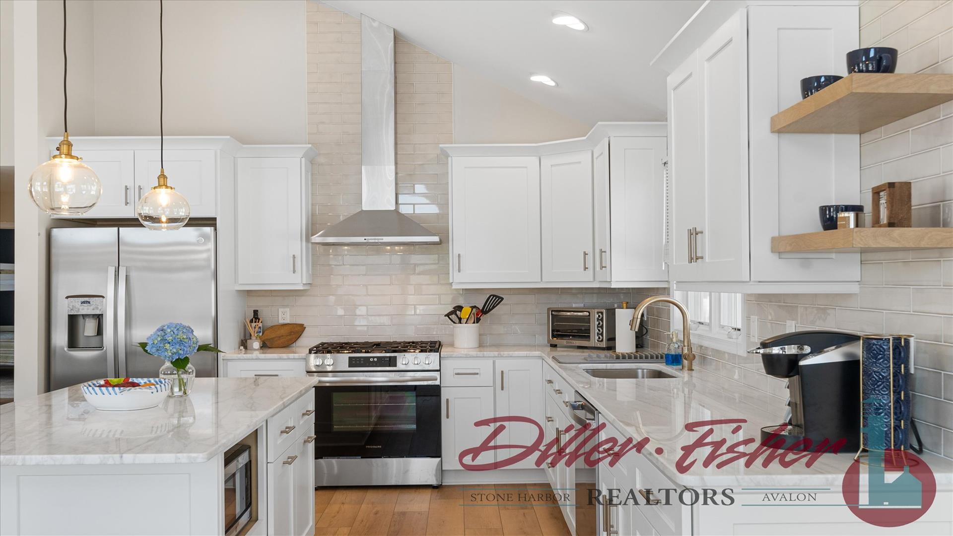 56 West 24th street, Avalon (2 Blocks to Beach)