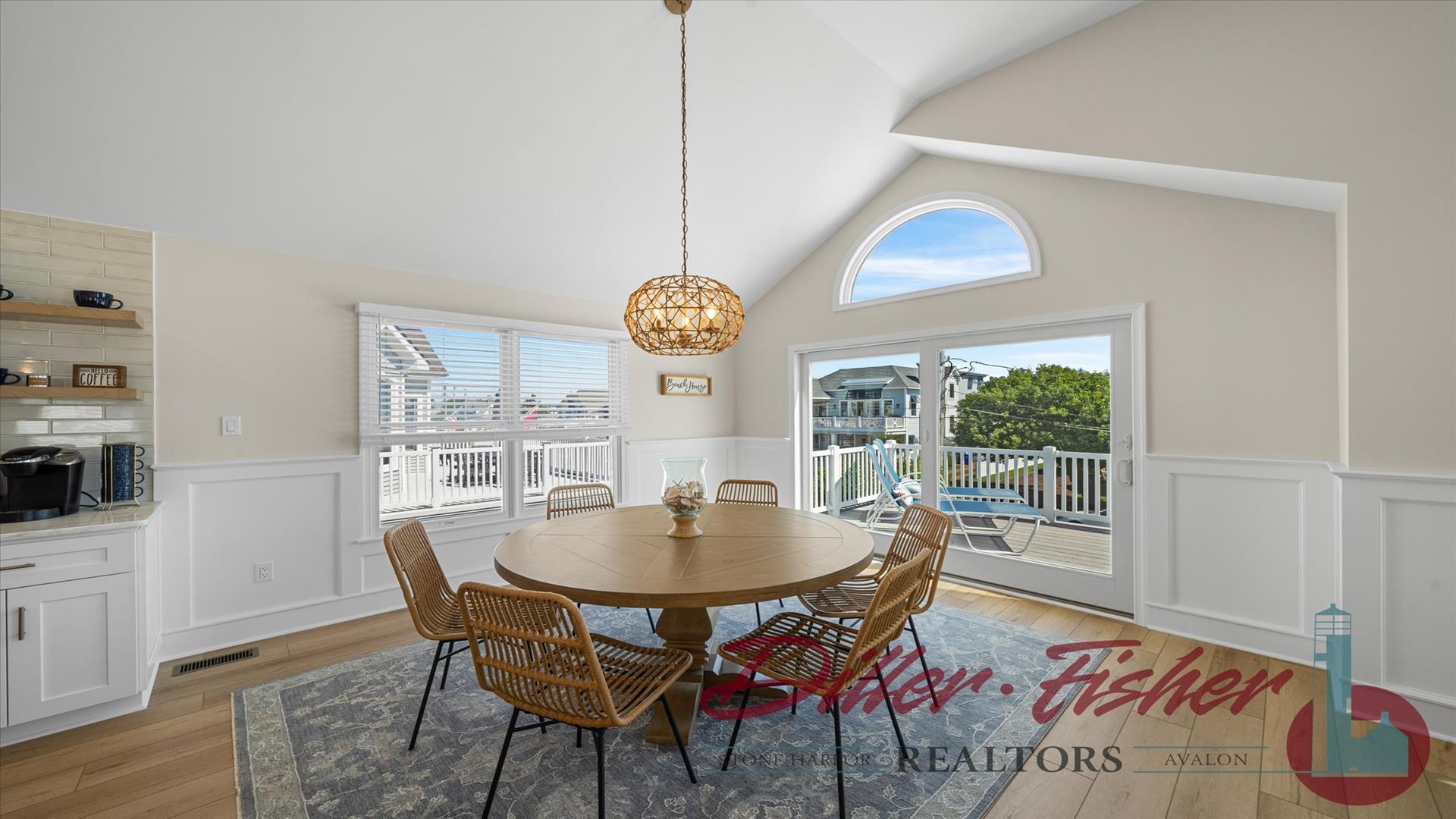 56 West 24th street, Avalon (2 Blocks to Beach)