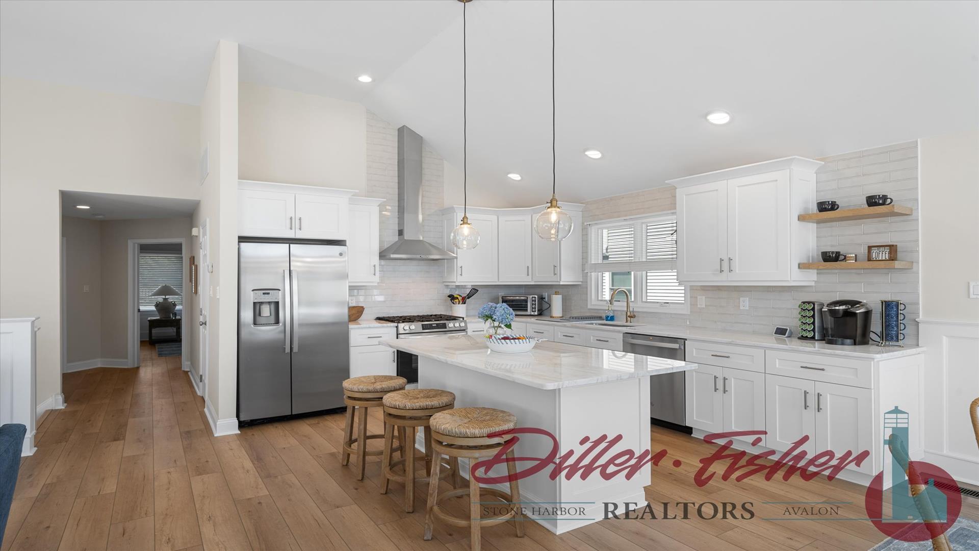 56 West 24th street, Avalon (2 Blocks to Beach)