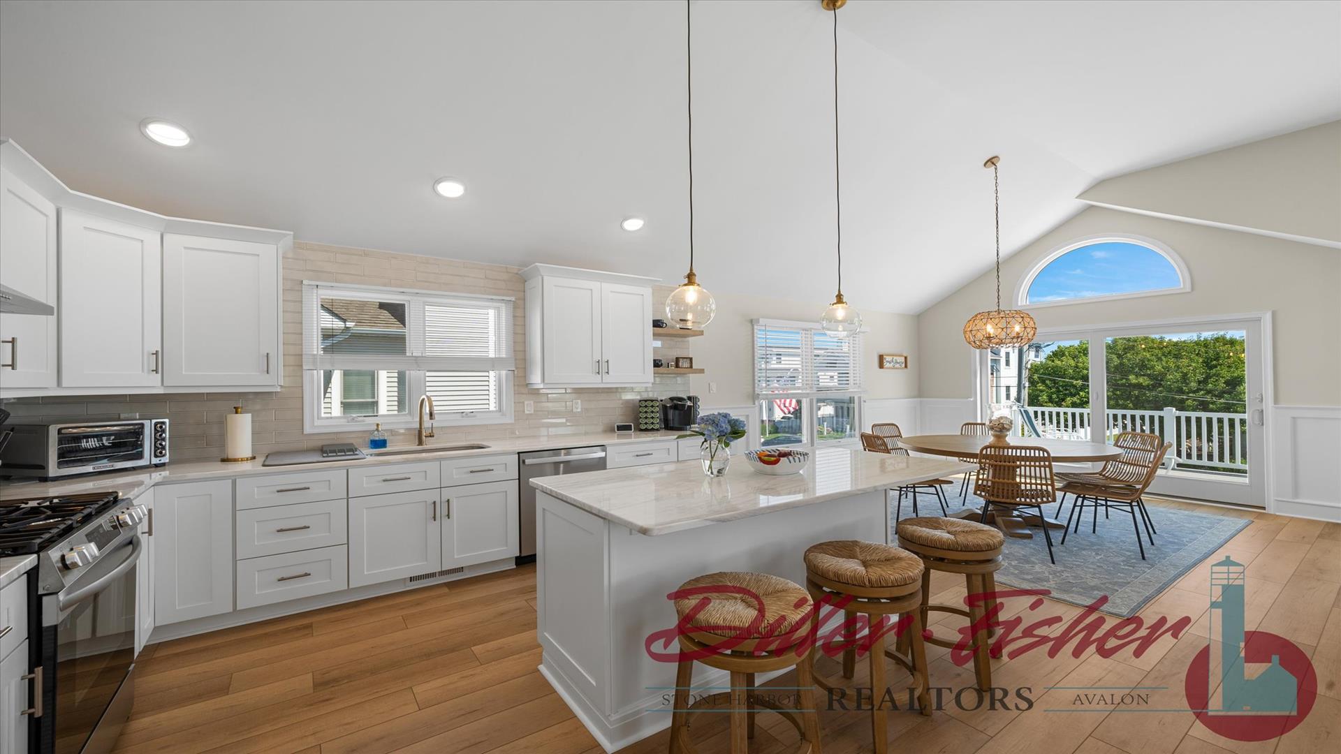 56 West 24th street, Avalon (2 Blocks to Beach)