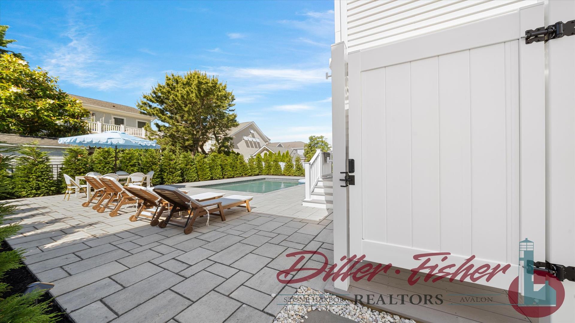 56 West 24th street, Avalon (2 Blocks to Beach)