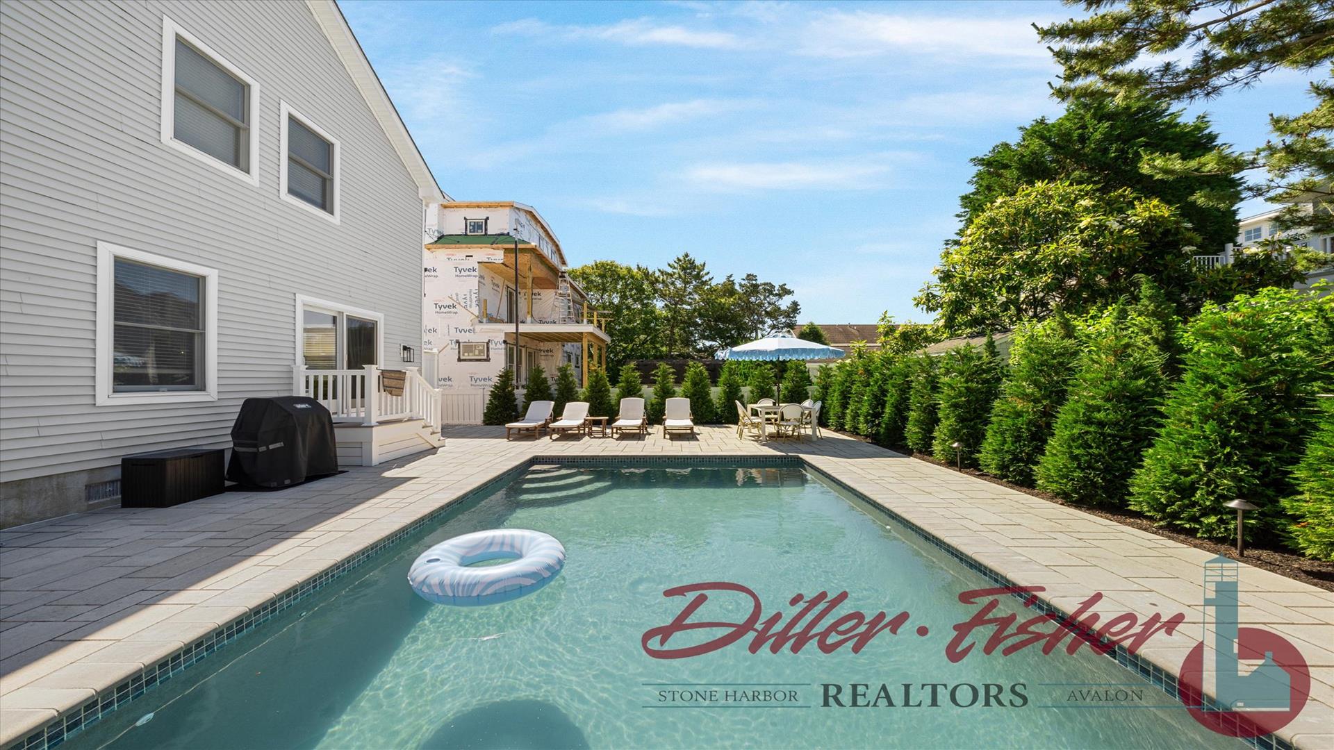 56 West 24th street, Avalon (2 Blocks to Beach)