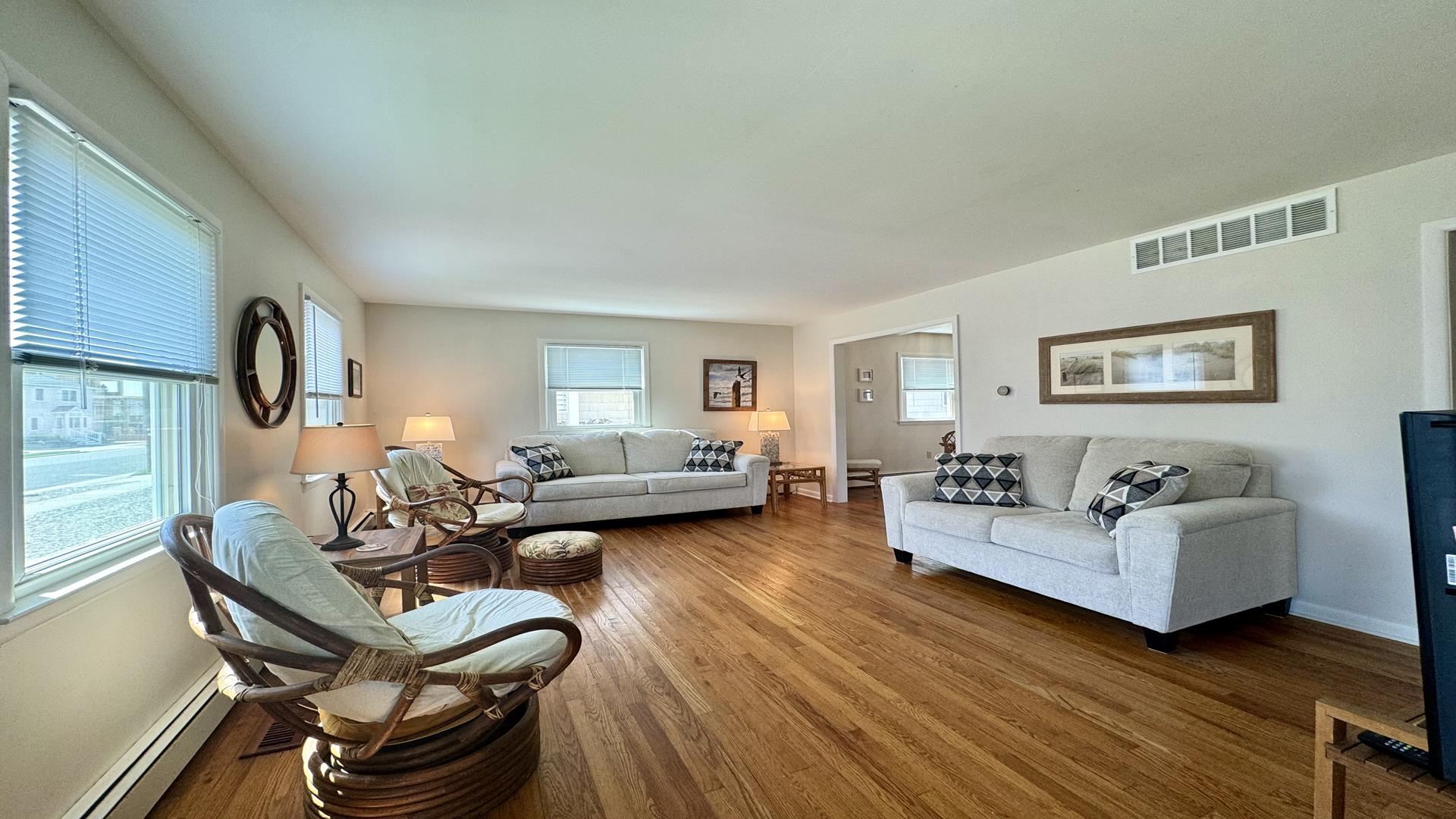 256 85th street, Stone Harbor (Mid-Island) - Picture 2