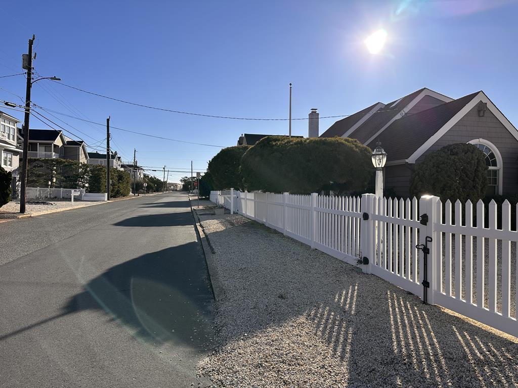 18 E. Mississippi Avenue, Haven Beach (Ocean Side)