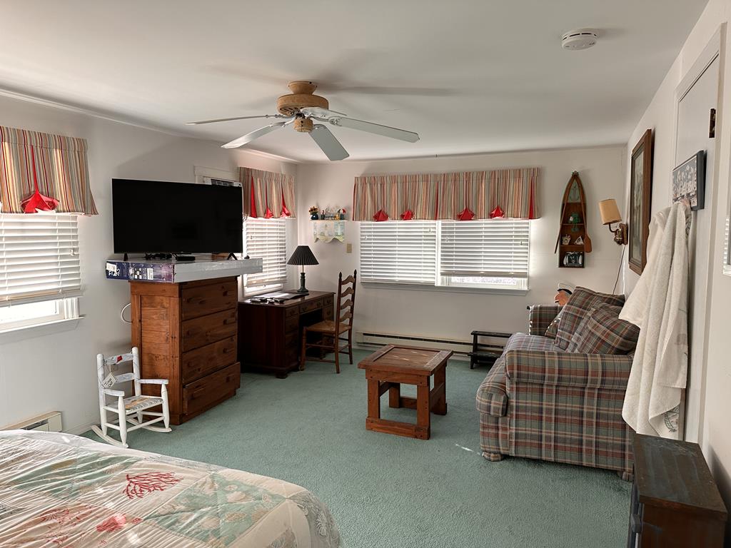 18 E. Mississippi Avenue, Haven Beach (Ocean Side)