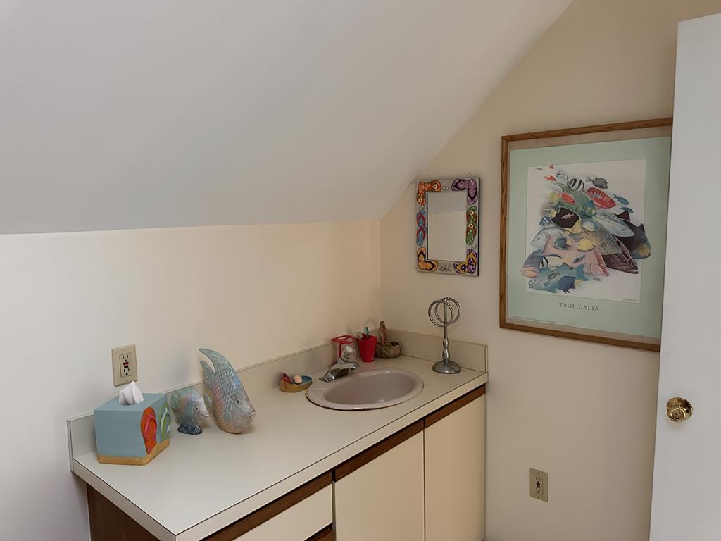 18 E. Mississippi Avenue, Haven Beach (Ocean Side)