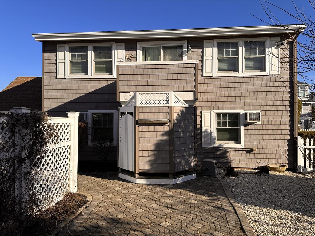 18 E. Mississippi Avenue, Haven Beach (Ocean Side)