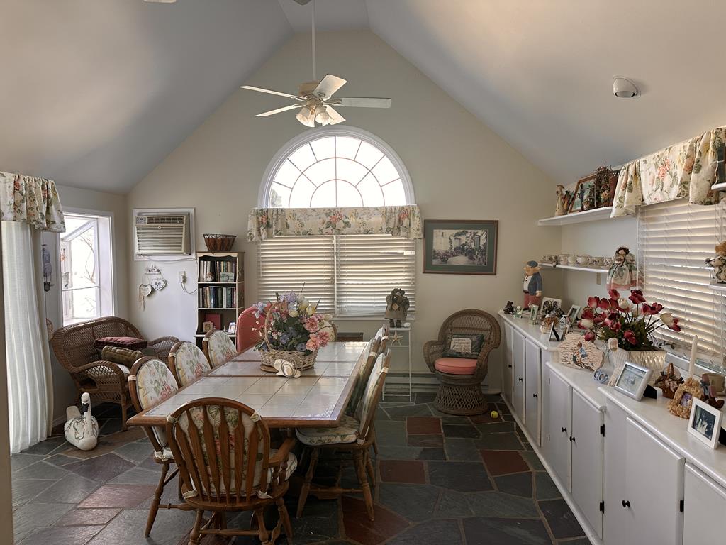 18 E. Mississippi Avenue, Haven Beach (Ocean Side)