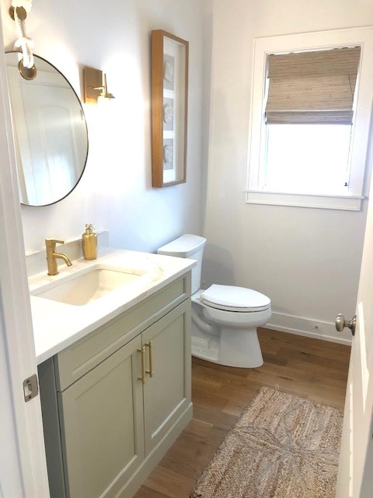 16 W Roosevelt Avenue. - ALARM, Holgate (Bay Side)