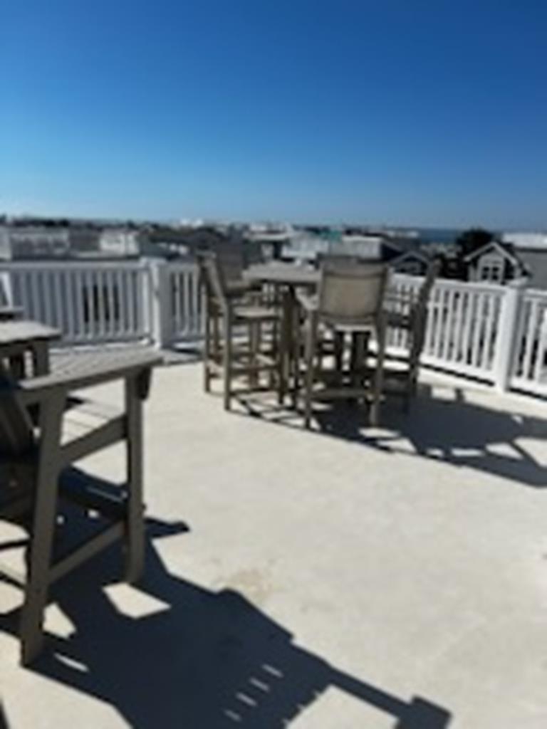 16 W Roosevelt Avenue. - ALARM, Holgate (Bay Side)