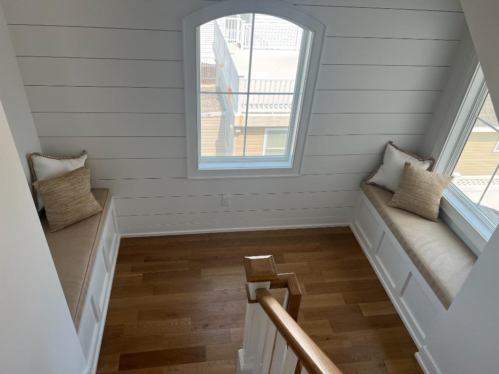 16 W Roosevelt Avenue. - ALARM, Holgate (Bay Side)