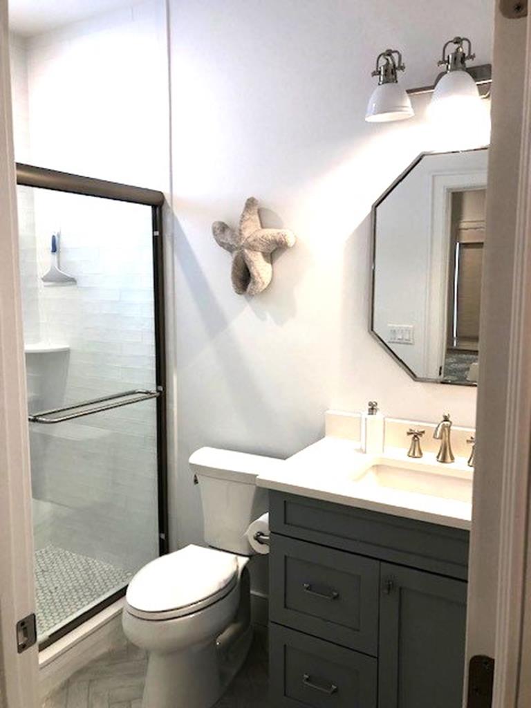 16 W Roosevelt Avenue. - ALARM, Holgate (Bay Side)