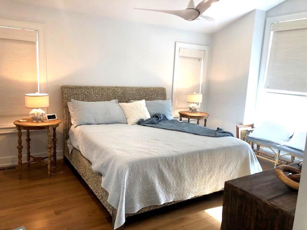 16 W Roosevelt Avenue. - ALARM, Holgate (Bay Side)