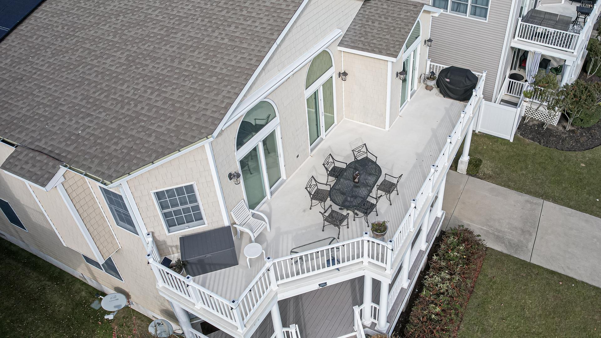 306 Dolphin Dr, Brigantine (Beach Block)