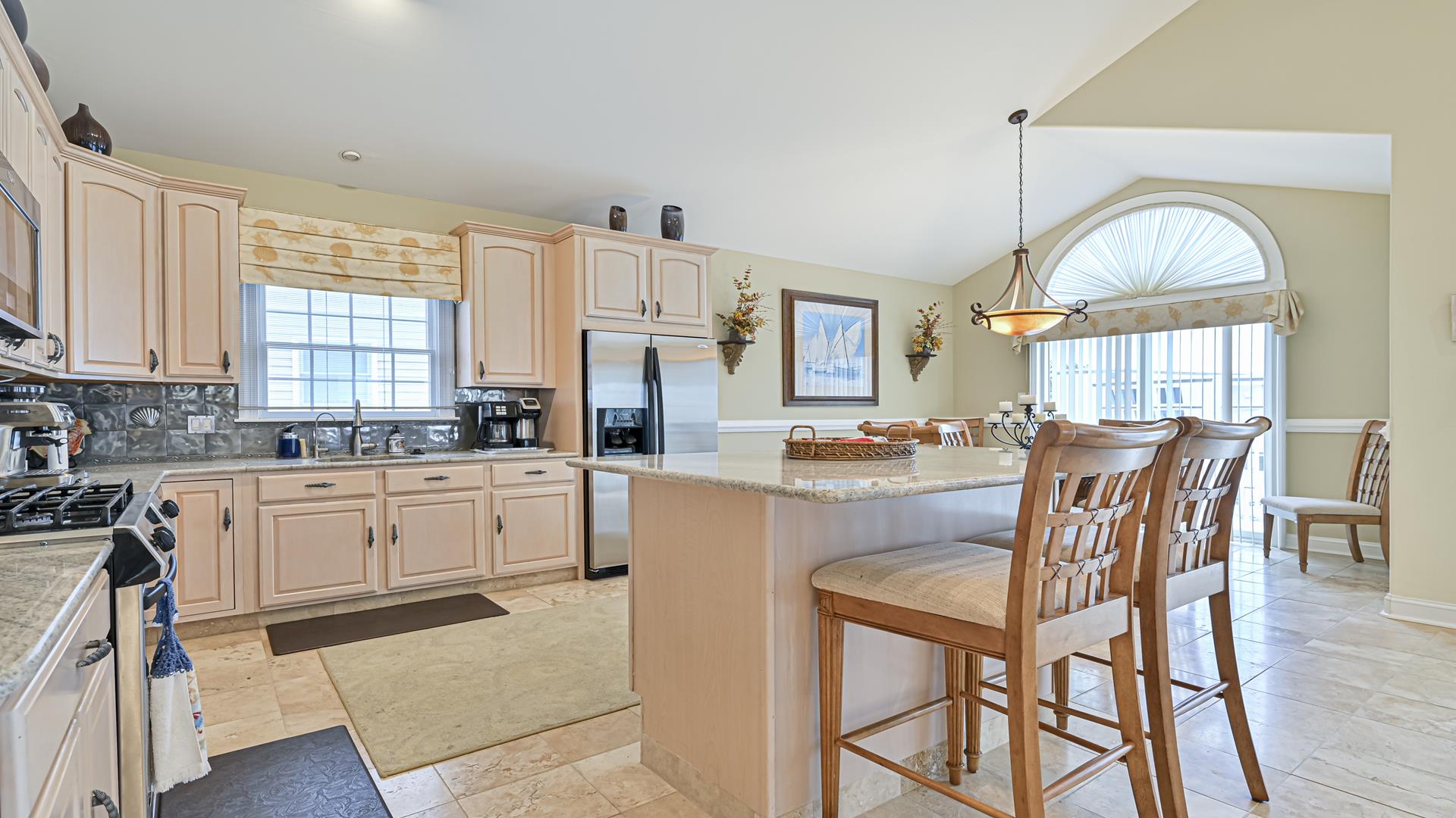 306 Dolphin Dr, Brigantine (Beach Block)