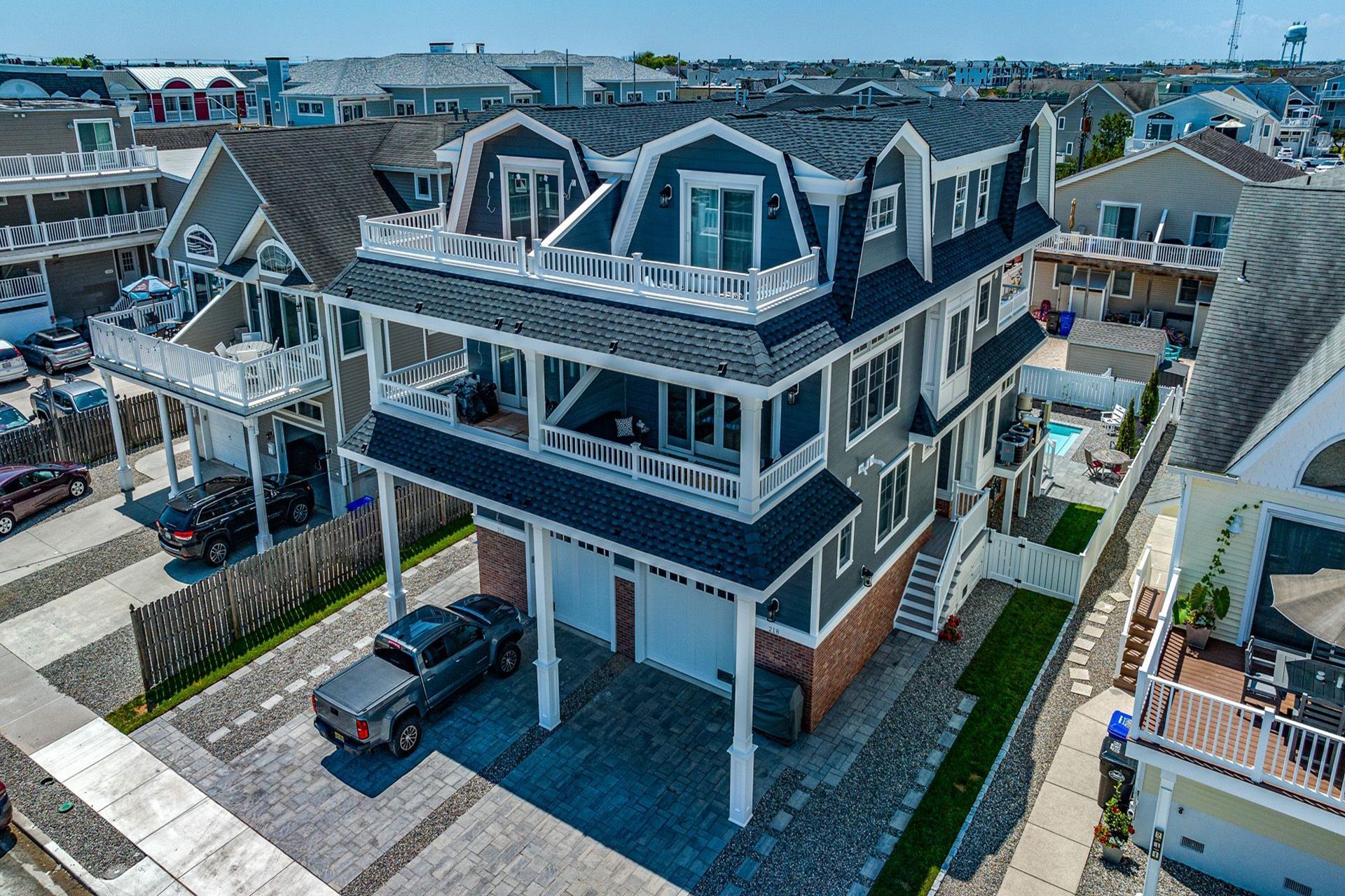 218 25th Street, Avalon COMPASS RE Avalon